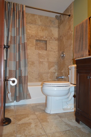 2412 Hyde Park Ave, Holiday Hills, IL 60051 photo 17