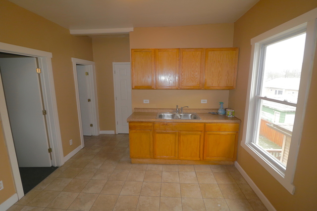 1132 E 82nd Pl, Chicago, IL 60619 photo 22