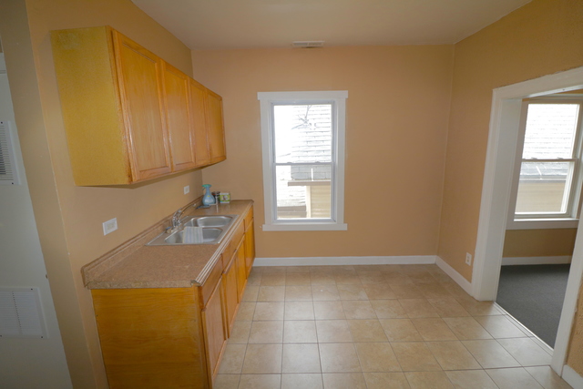 1132 E 82nd Pl, Chicago, IL 60619 photo 24