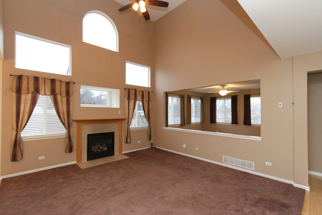 914 Limerick Ln, Mchenry, IL 60050 photo 7