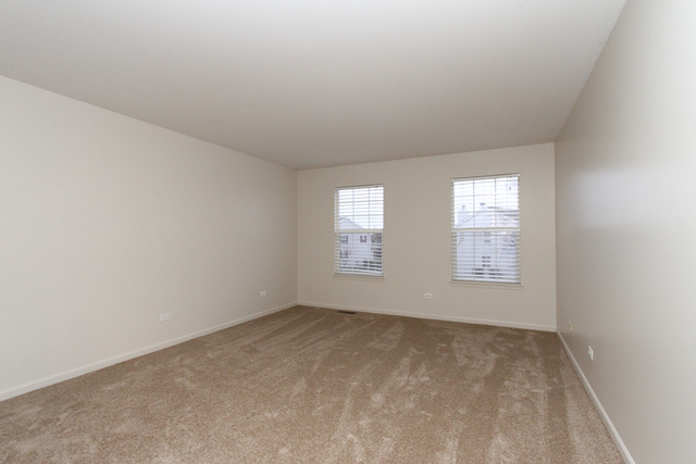 914 Limerick Ln, Mchenry, IL 60050 photo 15