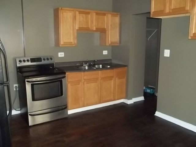 4518 W Van Buren St, Chicago, IL 60624 photo 3
