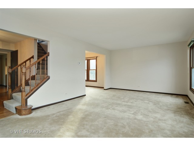 4325 Lombardy Ln, Hoffman Estates, IL 60192 photo 4