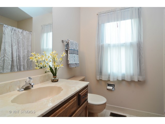 4325 Lombardy Ln, Hoffman Estates, IL 60192 photo 13