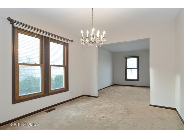 4325 Lombardy Ln, Hoffman Estates, IL 60192 photo 5