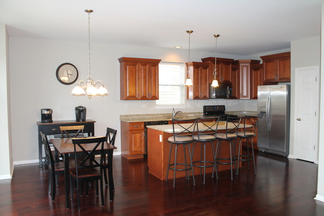 3036 Seekonk Ave, Elgin, IL 60124 photo 4
