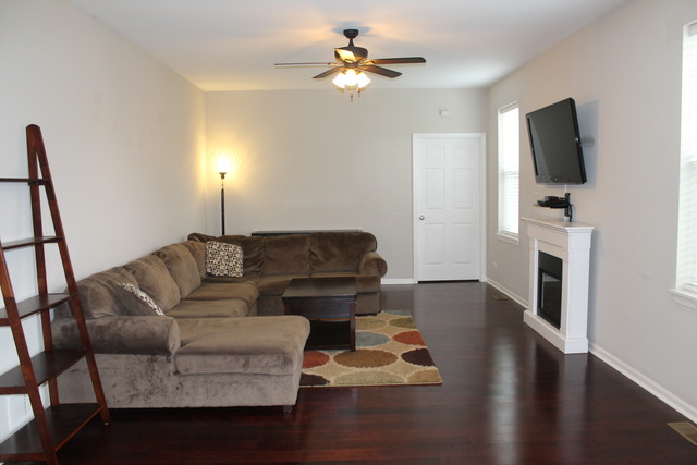3036 Seekonk Ave, Elgin, IL 60124 photo 5