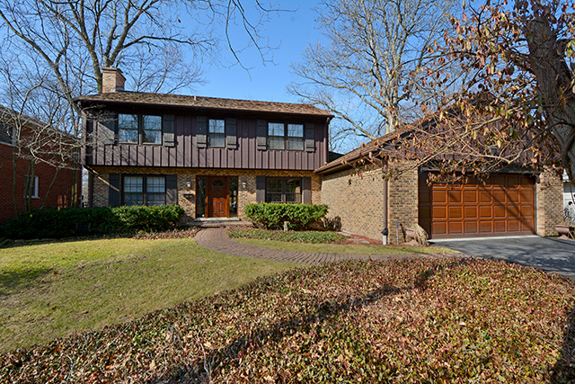 636 Hunter Rd, Glenview, IL 60025 photo 1