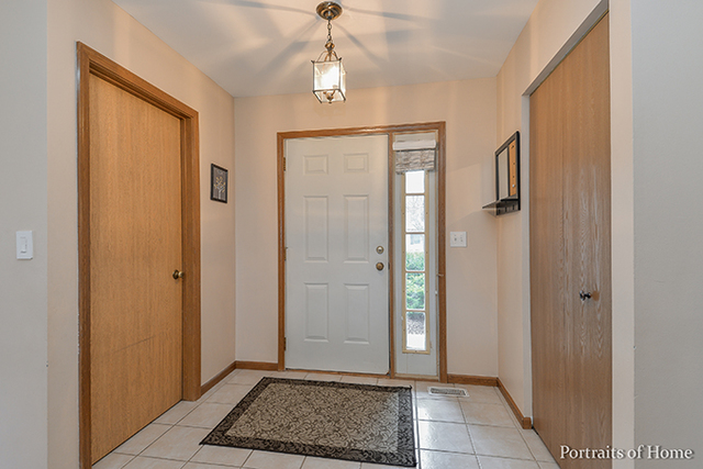 2950 Worcester Ln, Aurora, IL 60504 photo 8