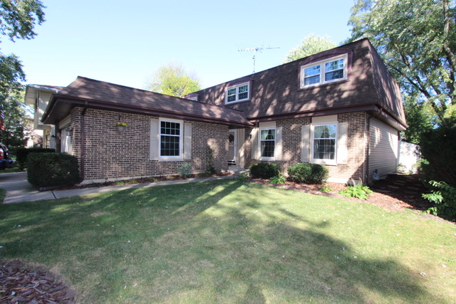 117 Berkshire Dr, Wheeling, IL 60090 photo 2
