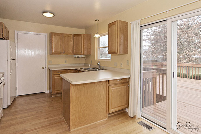 5822 Stonebridge Trl, Mchenry, IL 60050 photo 2