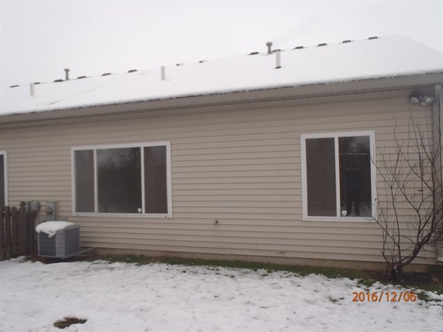 2716 Hoffman St, Plano, IL 60545 photo 3