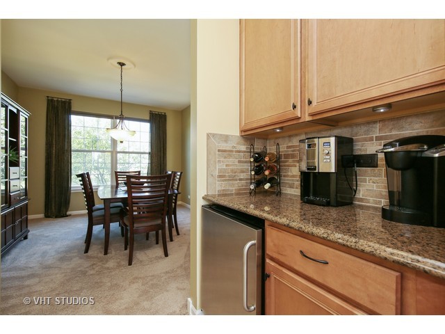 25247 Pavilion Pl, Plainfield, IL 60585 photo 8