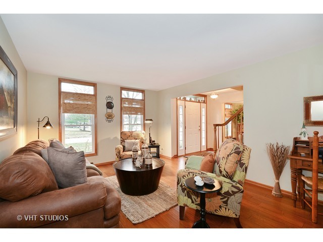 1146 Ancient Oaks Dr, Bartlett, IL 60103 photo 3