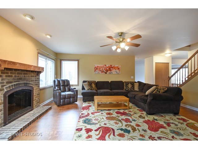 336 Hampton St, Cary, IL 60013 photo 10