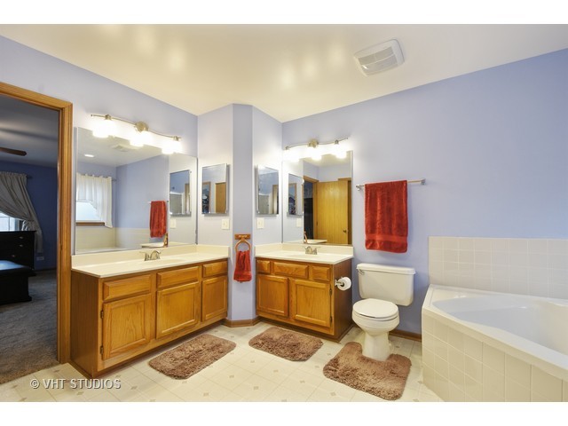 336 Hampton St, Cary, IL 60013 photo 18