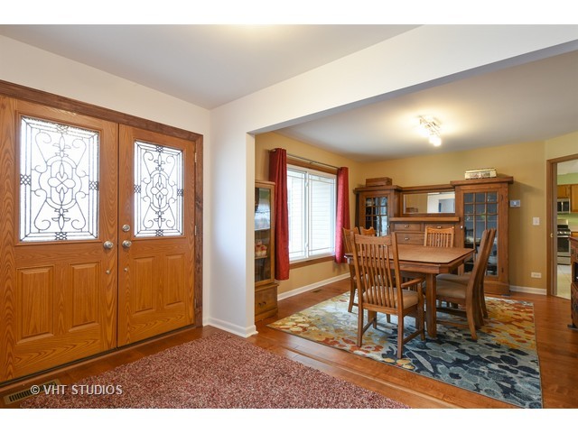 336 Hampton St, Cary, IL 60013 photo 2