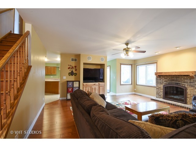 336 Hampton St, Cary, IL 60013 photo 12