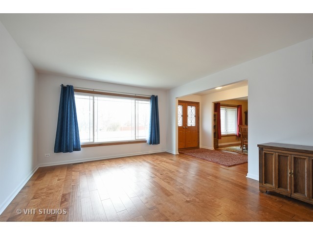 336 Hampton St, Cary, IL 60013 photo 3