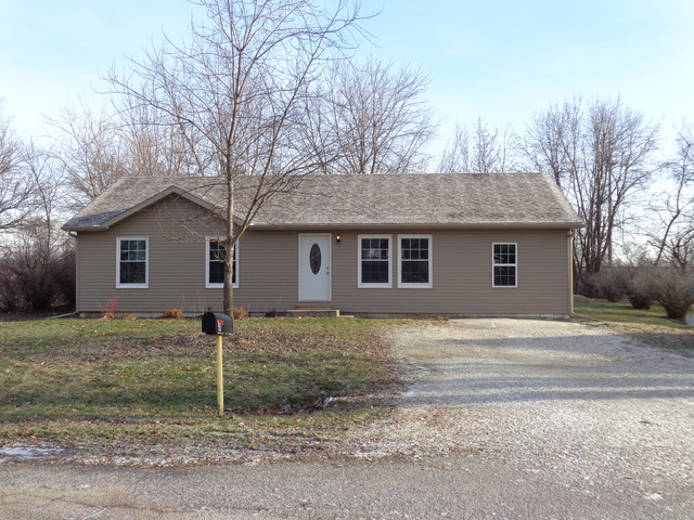 91 Strasma East Dr, Kankakee, IL 60901 photo 2
