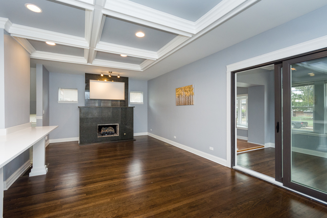 8120 S Champlain Ave, Chicago, IL 60619 photo 3