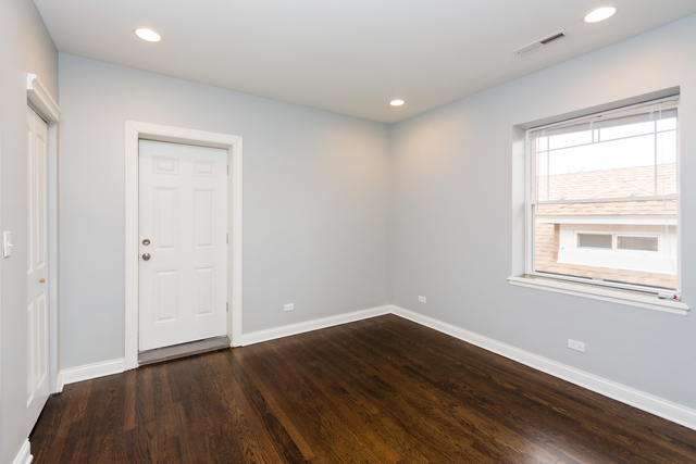 8120 S Champlain Ave, Chicago, IL 60619 photo 14