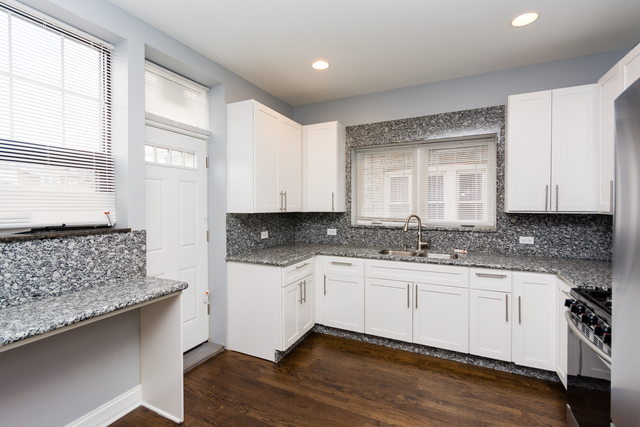 8120 S Champlain Ave, Chicago, IL 60619 photo 9