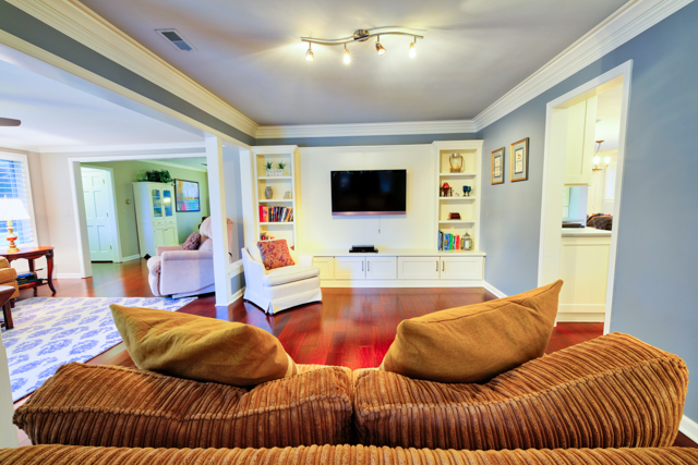1104 Golf Ln, Wheaton, IL 60189 photo 9