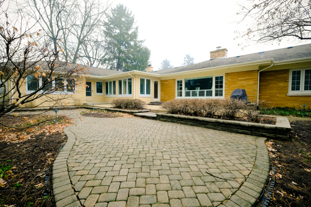 1104 Golf Ln, Wheaton, IL 60189 photo 23