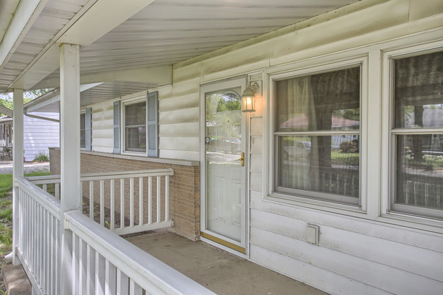 1506 Marigold Ln, Champaign, IL 61821 photo 3