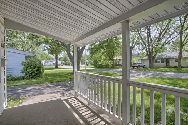 1506 Marigold Ln, Champaign, IL 61821 photo 4