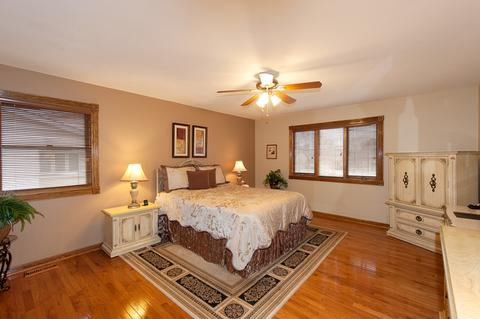 920 Tanglewood Dr, Wheeling, IL 60090 photo 12