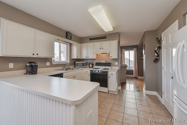 2735 Lindgren Trl, Aurora, IL 60503 photo 4