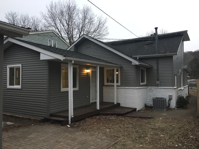 1409 Lowe Dr, Algonquin, IL 60102 photo 1