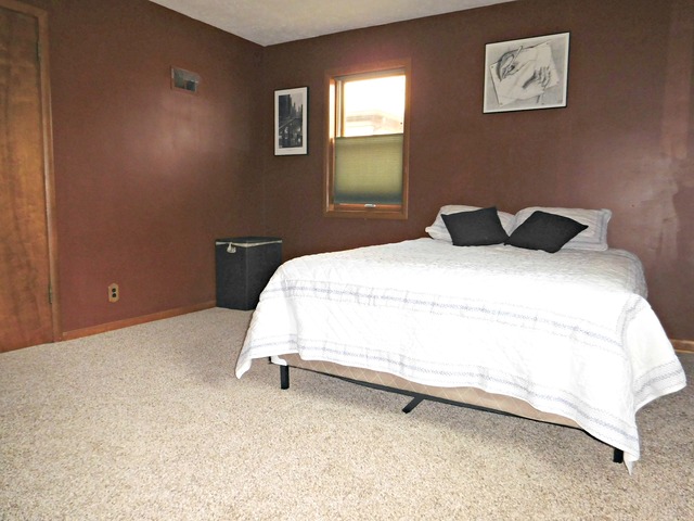 511 Robert Ave, Rockford, IL 61107 photo 13