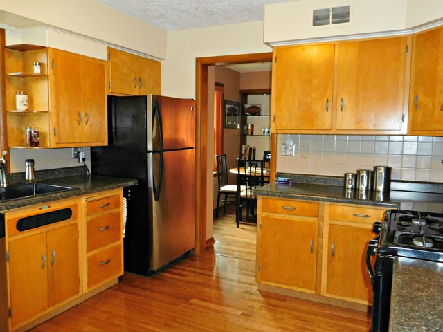511 Robert Ave, Rockford, IL 61107 photo 10