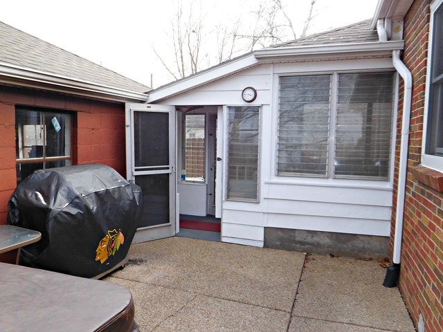 511 Robert Ave, Rockford, IL 61107 photo 4