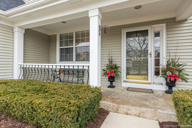 6130 Murifield Dr, Gurnee, IL 60031 photo 2