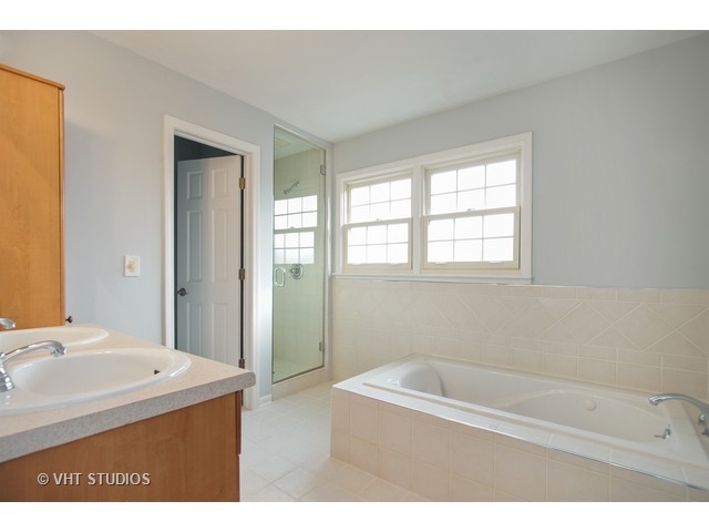 120 Coral Ln, Wheeling, IL 60090 photo 11