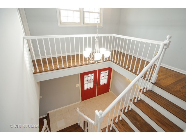 120 Coral Ln, Wheeling, IL 60090 photo 2