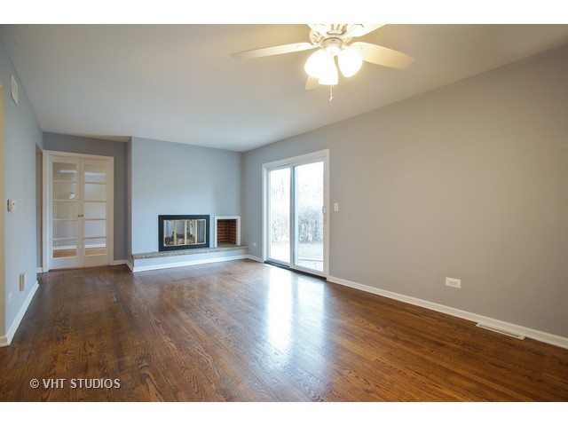 120 Coral Ln, Wheeling, IL 60090 photo 6