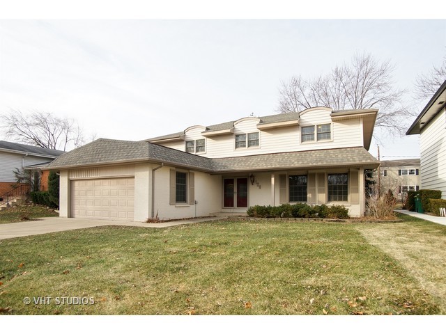 120 Coral Ln, Wheeling, IL 60090 photo 1