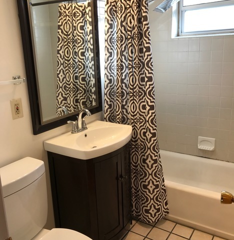 815 E Thacker St, Des Plaines, IL 60016 photo 8