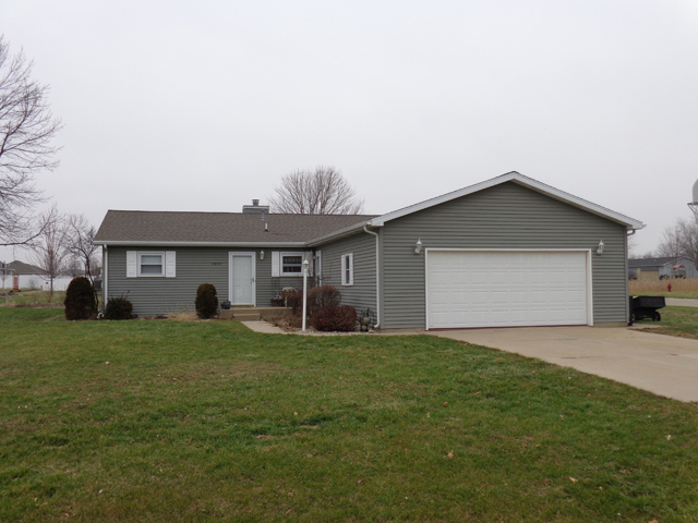 2883 E 765th Rd, Utica, IL 61373 photo 1