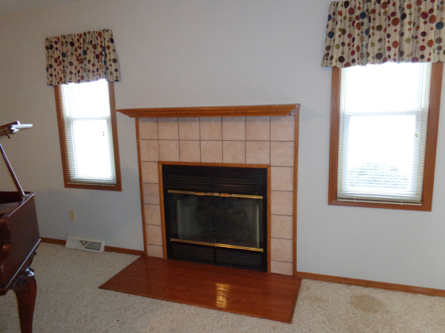 2883 E 765th Rd, Utica, IL 61373 photo 3