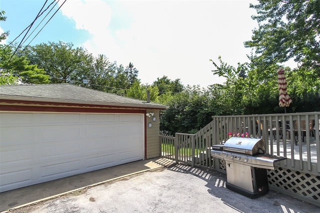 1305 E Walnut Ave, Des Plaines, IL 60016 photo 21