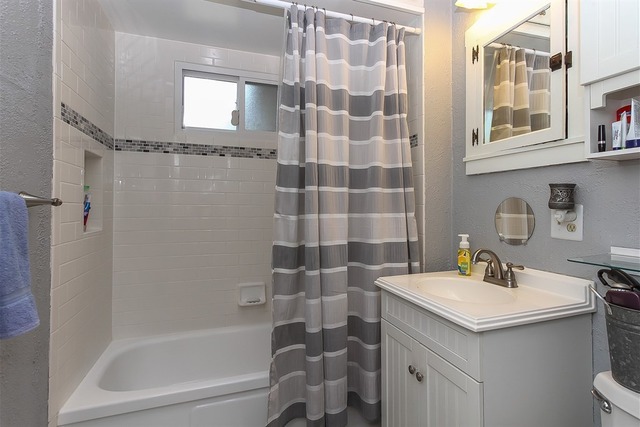 1305 E Walnut Ave, Des Plaines, IL 60016 photo 16