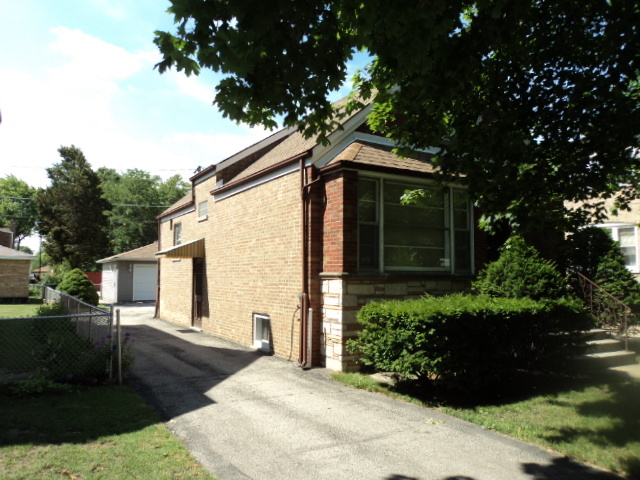 7341 W 57th St, Summit, IL 60501 photo 2