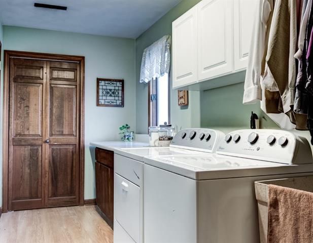 7448 Blanche Pl, Roscoe, IL 61073 photo 12