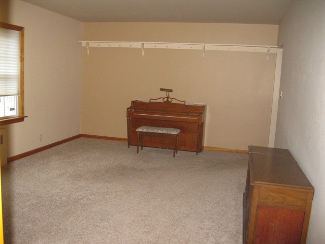 18272 Ada St, Lansing, IL 60438 photo 2